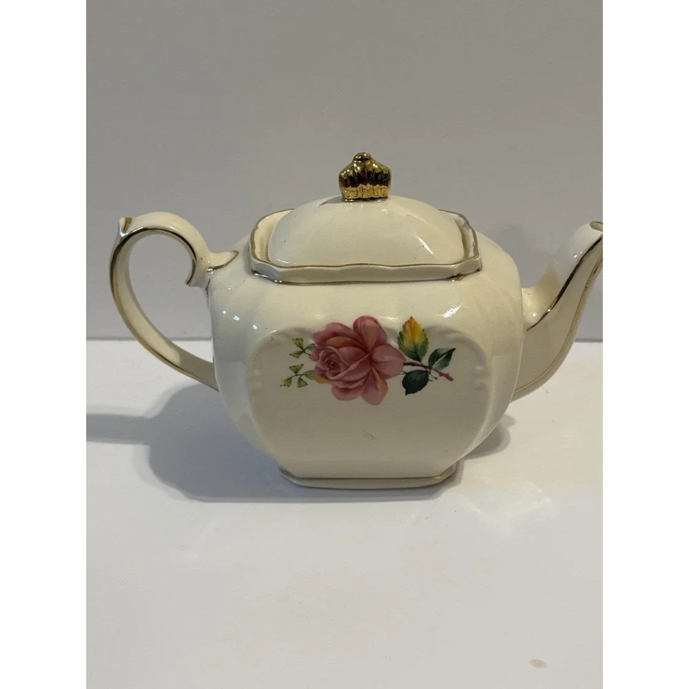 Vintage Sadler Windsor Floral Teapot England